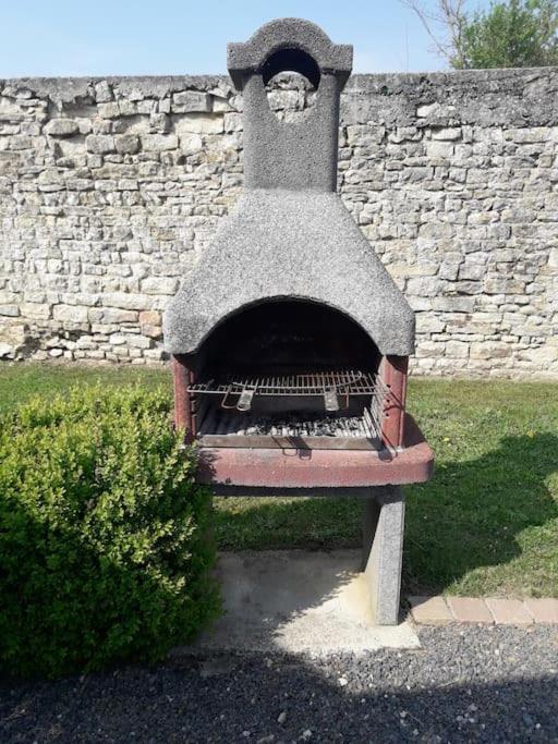 Jolie Maison Pour 4 A 6 Personnes Ellon Buitenkant foto