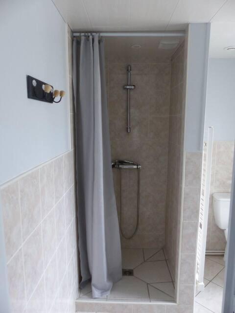 Jolie Maison Pour 4 A 6 Personnes Ellon Buitenkant foto